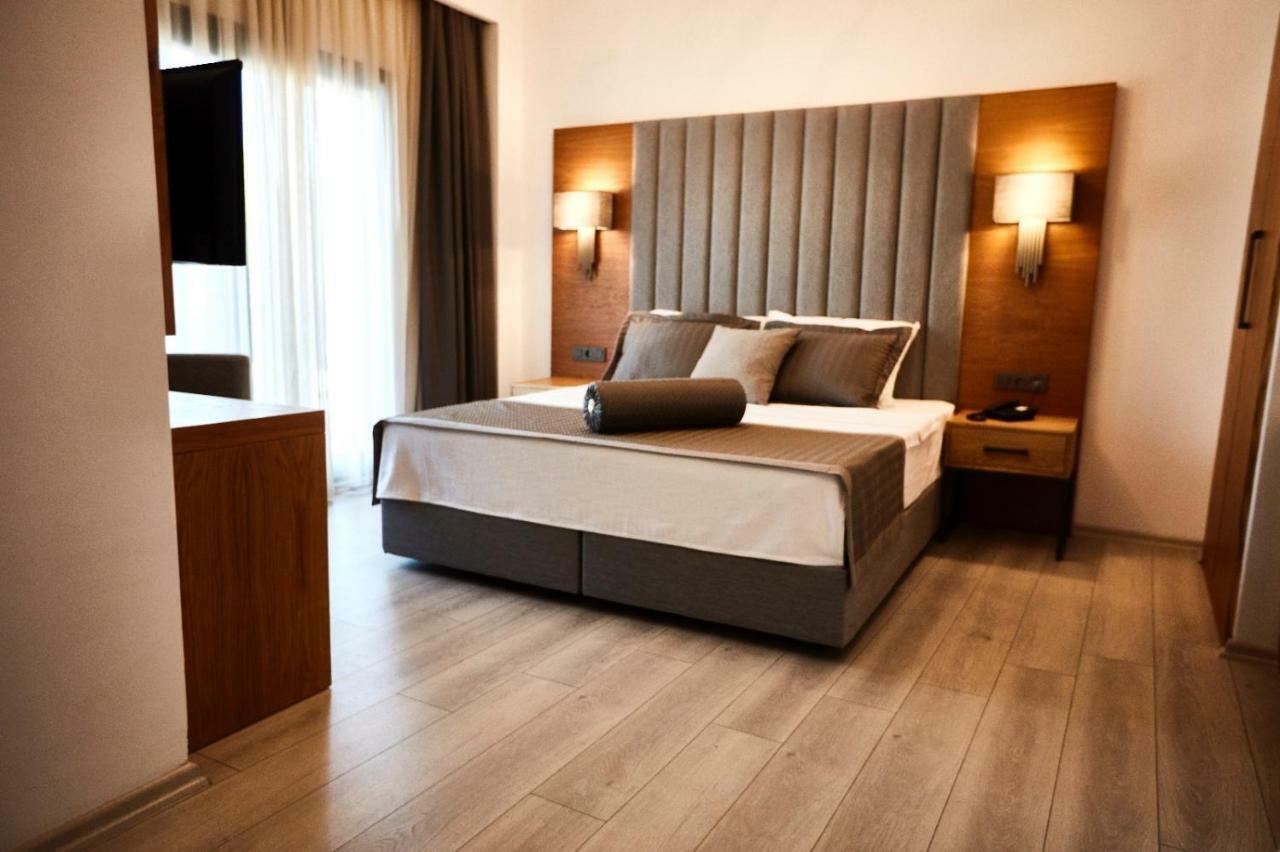 Ruwais Hotel Çeşme Dış mekan fotoğraf