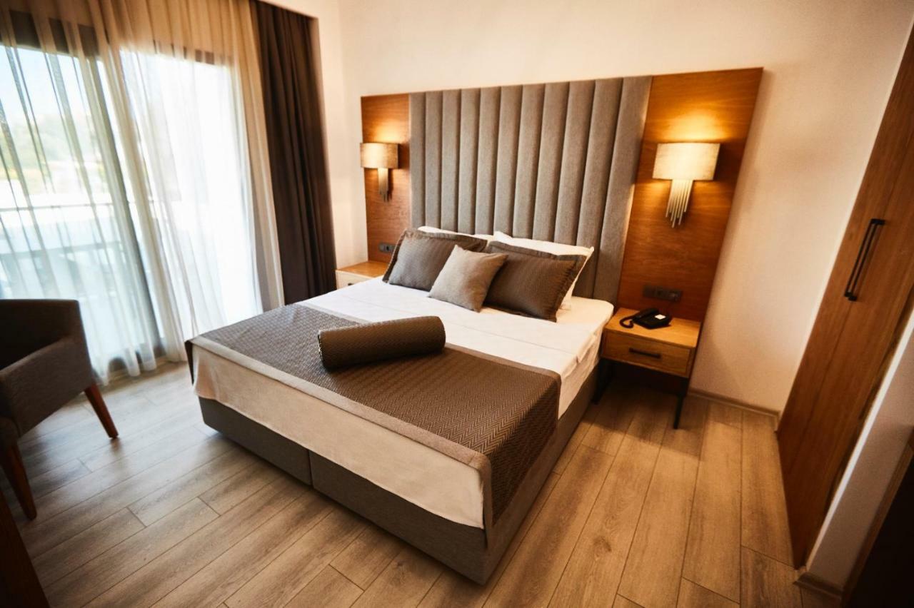 Ruwais Hotel Çeşme Dış mekan fotoğraf