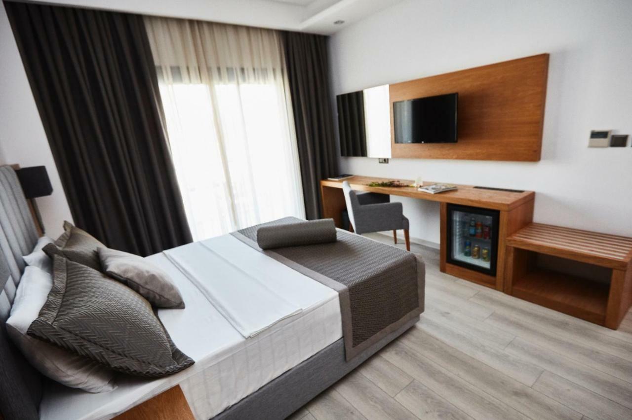 Ruwais Hotel Çeşme Dış mekan fotoğraf