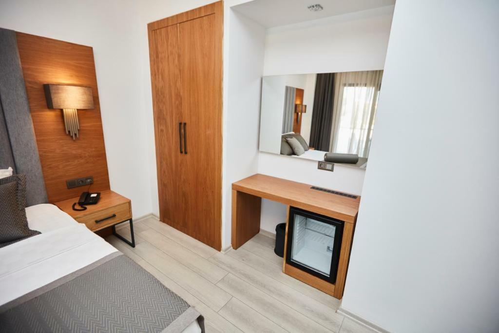 Ruwais Hotel Çeşme Dış mekan fotoğraf